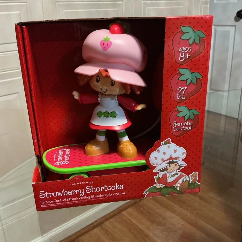 BRAND NEW, REMOTE CONTROL SKATEBOARDING STRAWBERRY SHORTCAKE - Picture 3 of 8